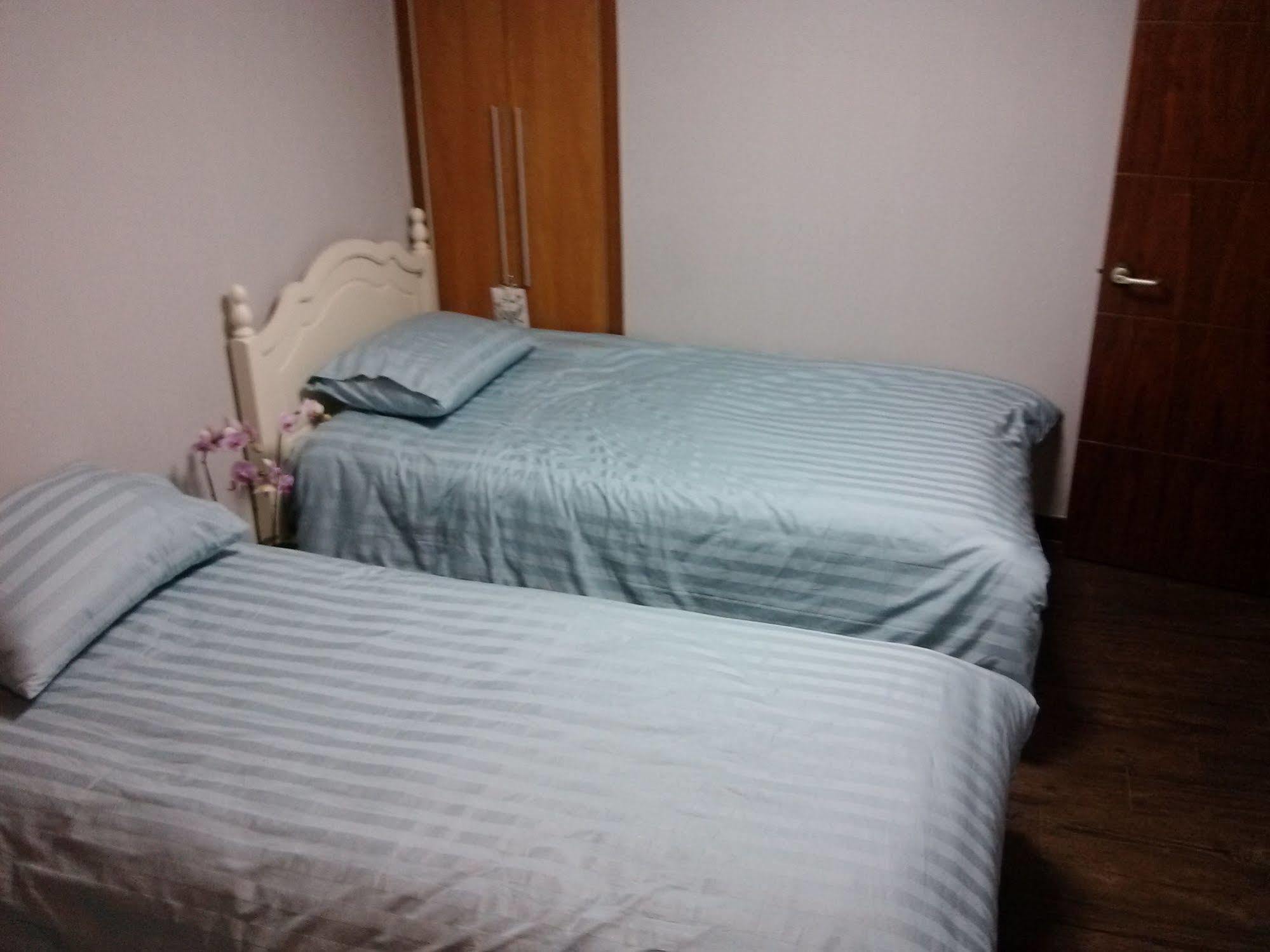 K Star Road Guesthouse - Hostel Σεούλ Εξωτερικό φωτογραφία
