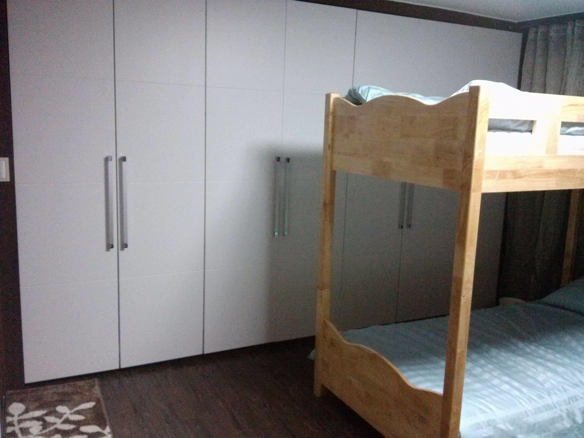 K Star Road Guesthouse - Hostel Σεούλ Εξωτερικό φωτογραφία